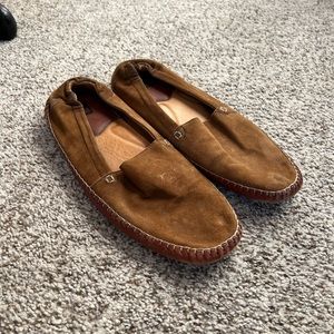Camel Colored Men’s Moccasin Slippers, Size 9.5